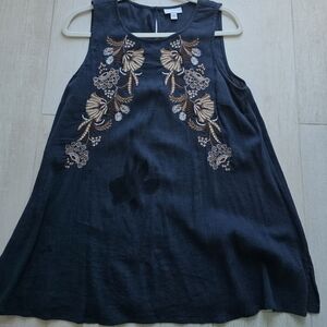 Embroidered Tunic Sleeveless Top Size MEDIUM Petite